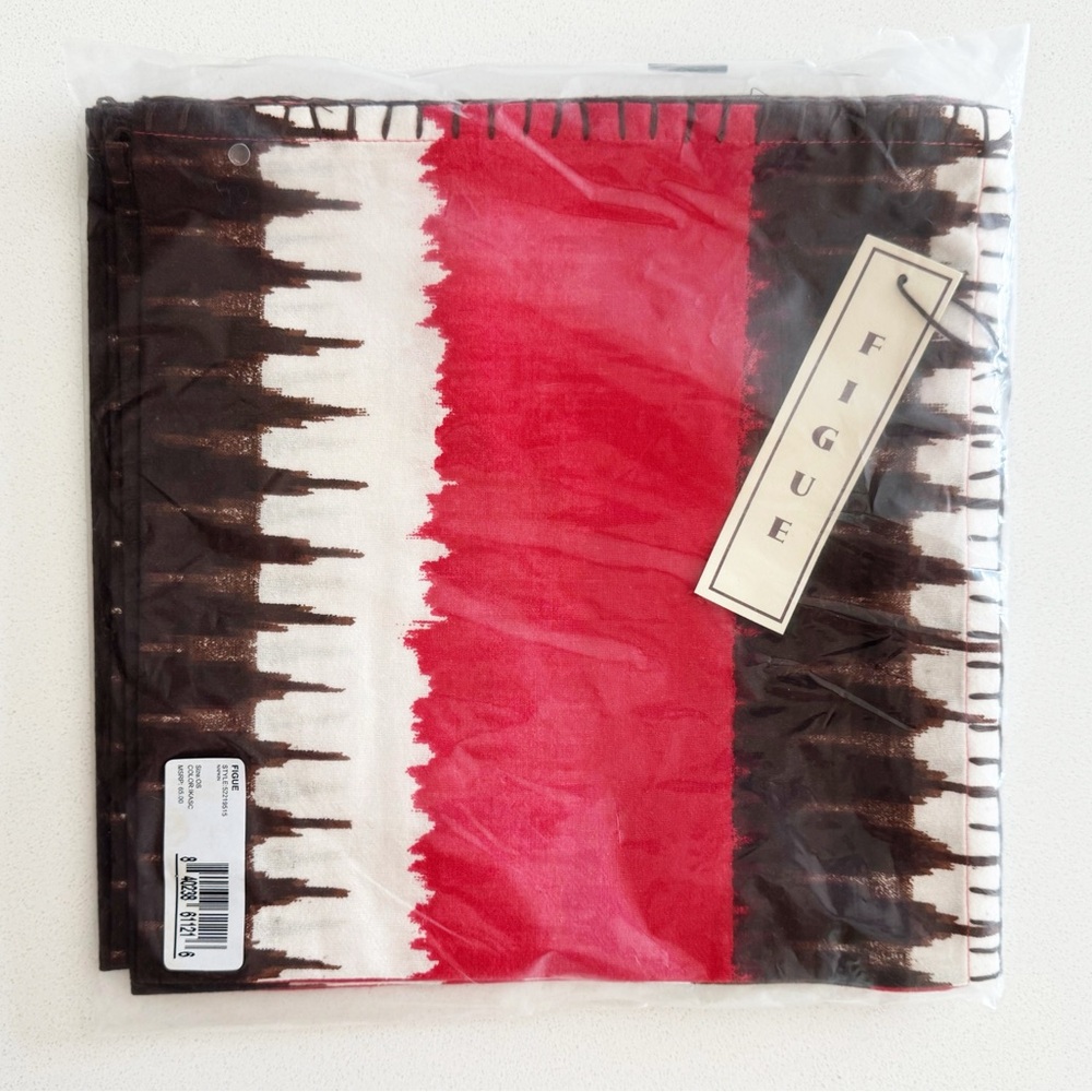 NWT Figue Red, Brown, and White Ikat Napkins